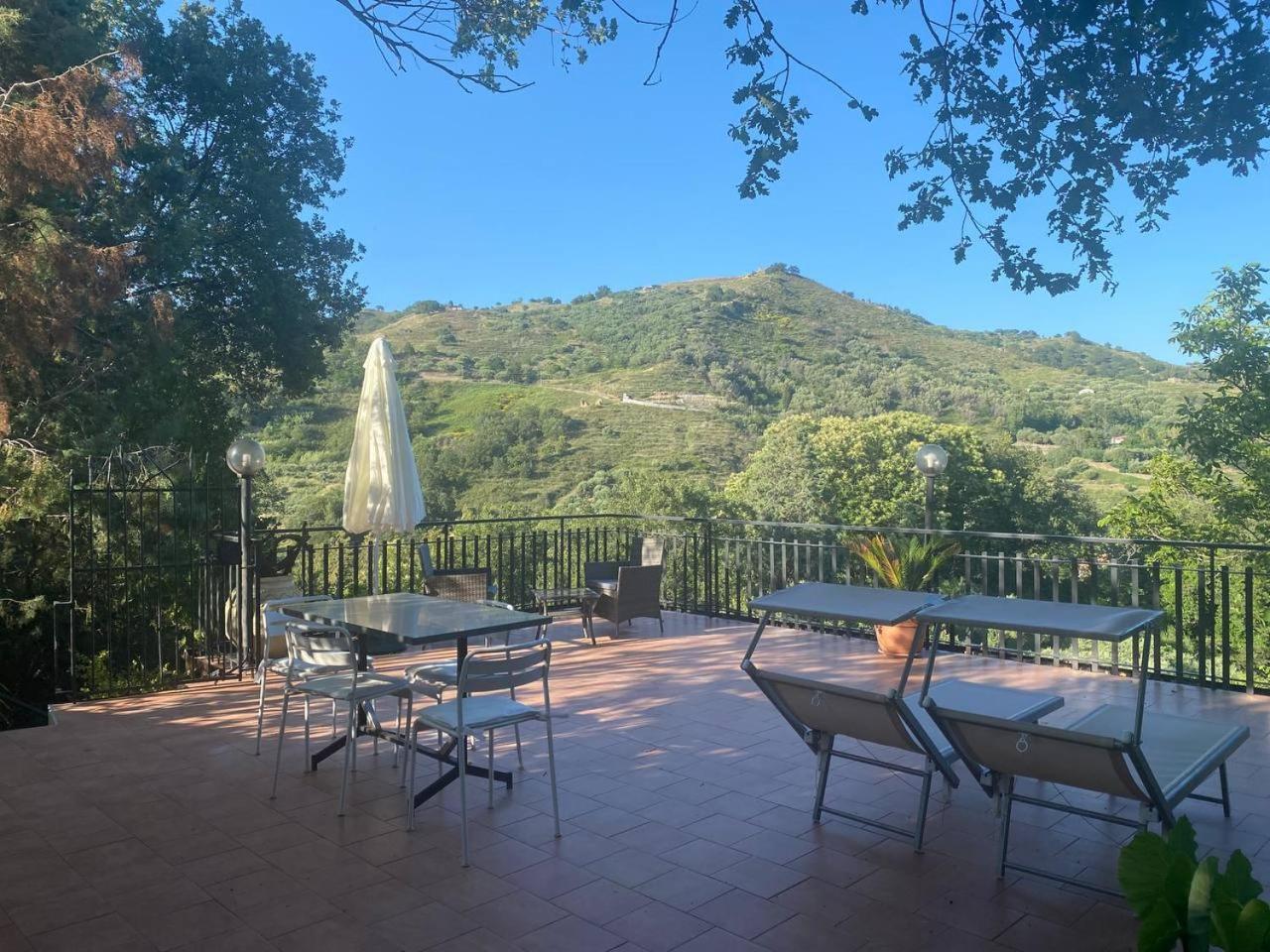 Agriturismo Etna-Mare Piedimonte Etneo Luaran gambar